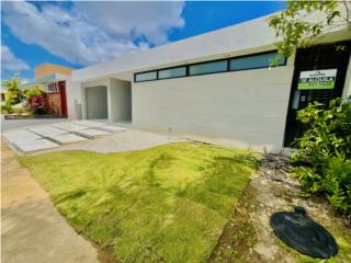 Lujosa casa remodelada Urb Villa Venecia 