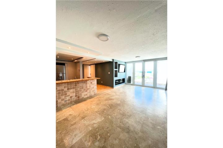 Condominio-Las Gaviotas Las Gaviotas* Remodelado* Vista Apartamento en Carolina - Isla Verde