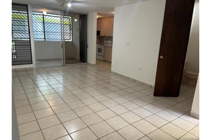 Condominio-Chateau San Juan *****CHATEAU SAN JUAN - Garden**** Apartamento/WalkUp en San Juan - Hato Rey