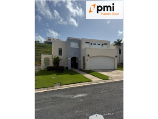Casa de 2 Niveles, 3 Cuartos, 2.5 Ba�os 