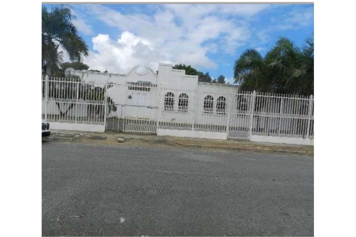 Barrio-Sardinera MANSIONES DE SANTA ISIDRA I 4H 3B y PISCINA Casa en Fajardo