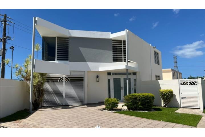 Urbanizacion-Quintas Del Rio URB. QUINTAS DEL RIO Casa en Bayamón