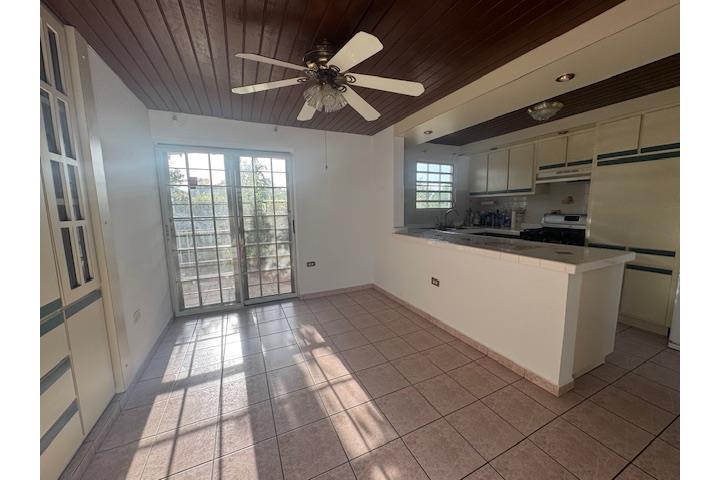 Excelente prop en alquiler Carr 110 Moca