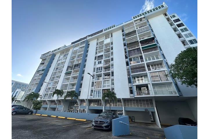 Condominio-New San Juan Condominium New San Juan Isla Verde Piso 7 Apartamento en Carolina - Isla Verde