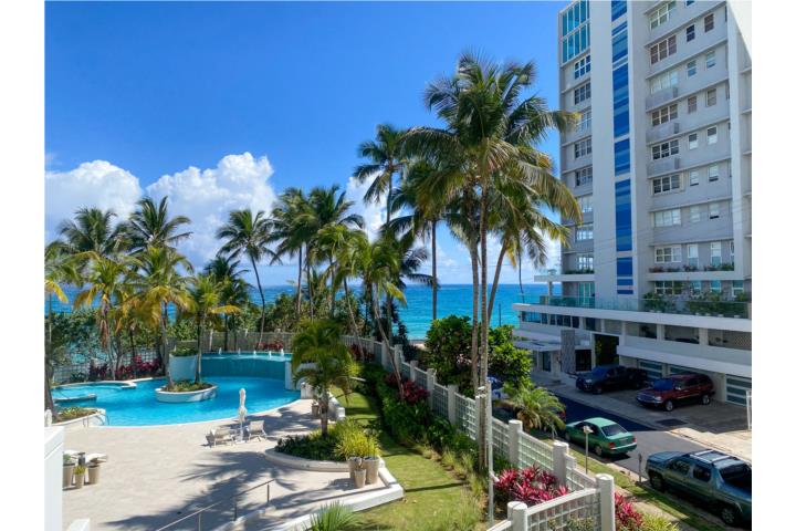 Condominio-Candina Reef Beachfront 3 Bed-2 Bath Full Generator Pool Apartamento en San Juan - Condado-Miramar