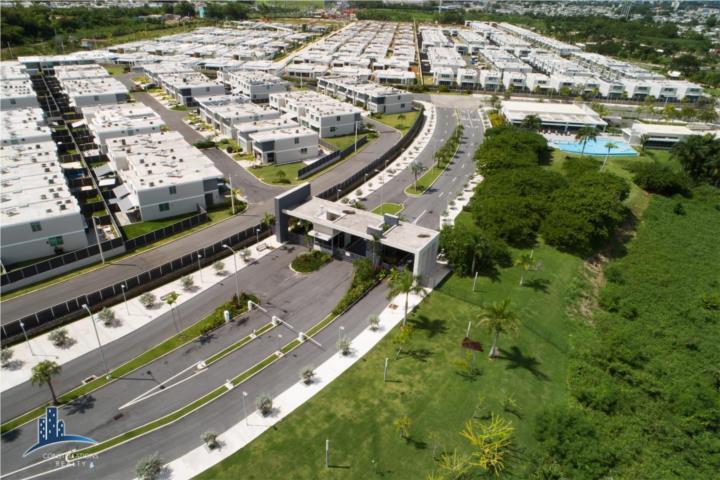 Urbanizacion-Riviera Court Riviera 18.3882343,-66.1251417 Urb Riviera Court Casa en Bayamón