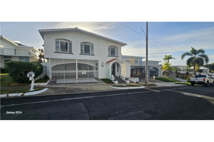 Urbanizacion-Alturas De Santa Maria VIVA A TODO LUJO Casa en San Juan - Río Piedras