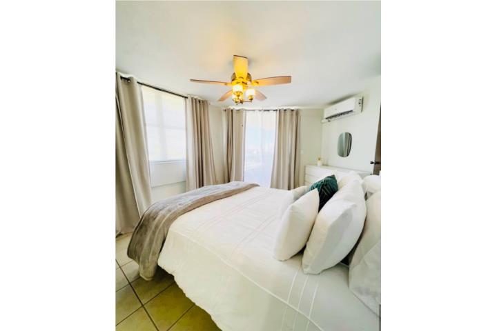 Condominio-Chalets De La Playa Chalets de la Playa (Dayla Rivera) PH Apartamento/WalkUp en Vega Baja