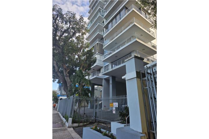 Condominio-Miramar Embassy 902 Ave Ponce de Leon COND. MIRAMAR EMBASSY 2H-2B-1P Apartamento en San Juan - Condado-Miramar