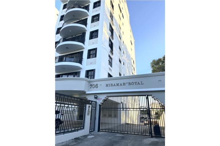 Condominio-Miramar Royal Tower PH with views 3 pkgs and storage! Apartamento en San Juan - Condado-Miramar