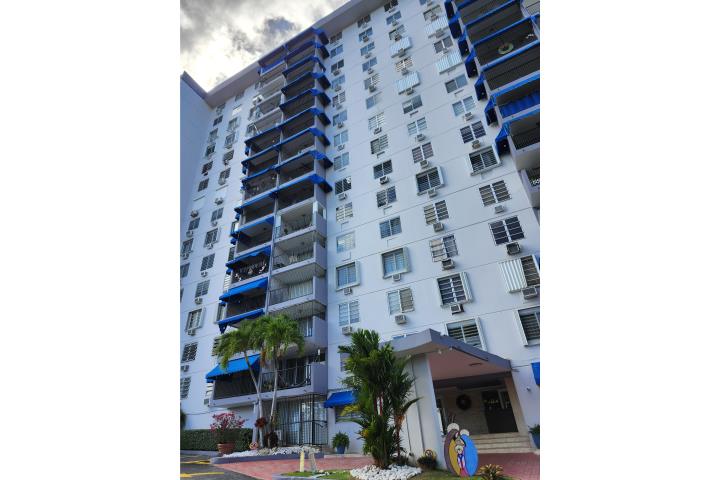 Condominio-Sky Towers Cond. Sky Tower Apartamento en San Juan - Río Piedras