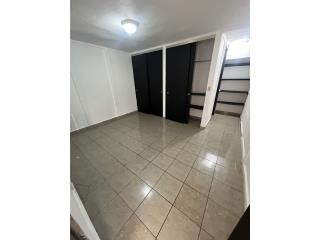 Urbanizacion-Villa Nueva PERMITE MASCOTA 1 H Y 1 B AGUA Y LUZ Apartamento en Caguas