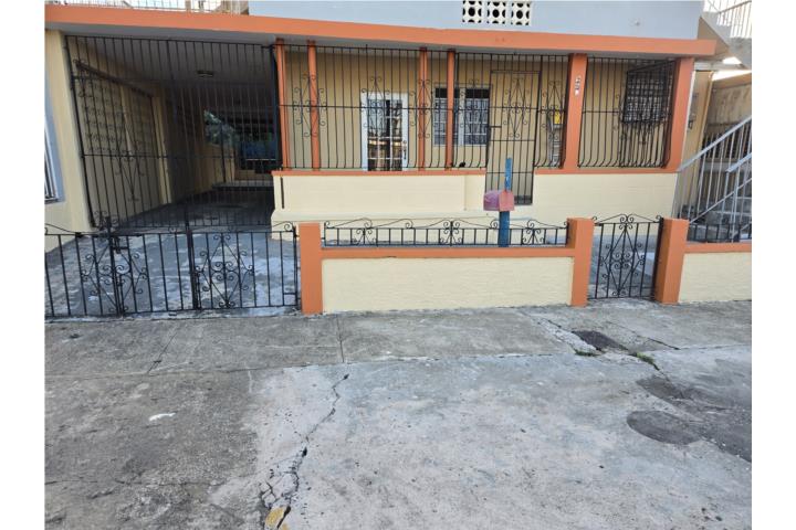 Urbanizacion-Reparto Metropolitano Cerca de Centro Médico - 3hab - 2b Casa en San Juan - Río Piedras