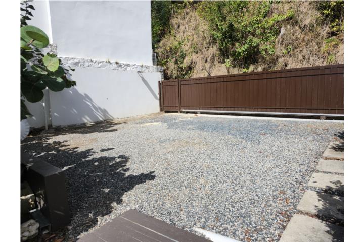 Barrio-Calvache Casa Frente al Mar Casa en Rincón