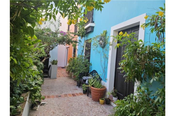 Barrio-Viejo San Juan -Zona Historica 2/1 townhouse/security gate Apartamento en San Juan - Viejo SJ