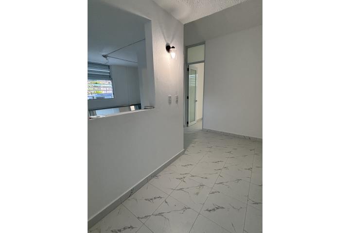 Urbanizacion-Country Club Apartamento de un cuarto en Country Club Apartamento en San Juan - Río Piedras