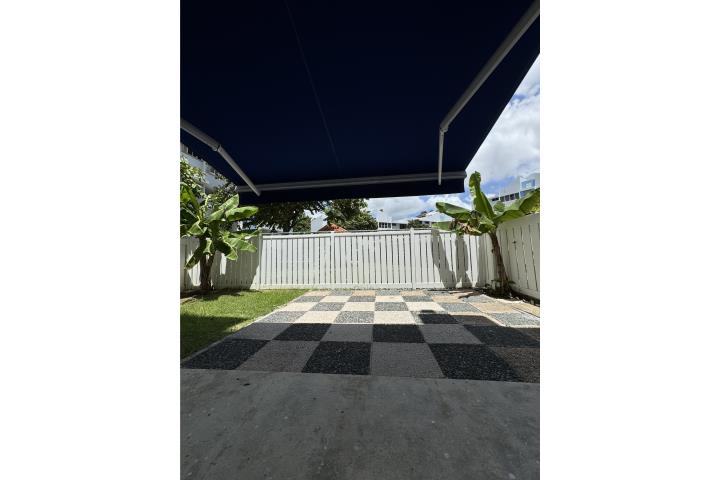 Condominio-Porticos De Guaynabo Cerca de Villa Campestre Apartamento/WalkUp en Guaynabo