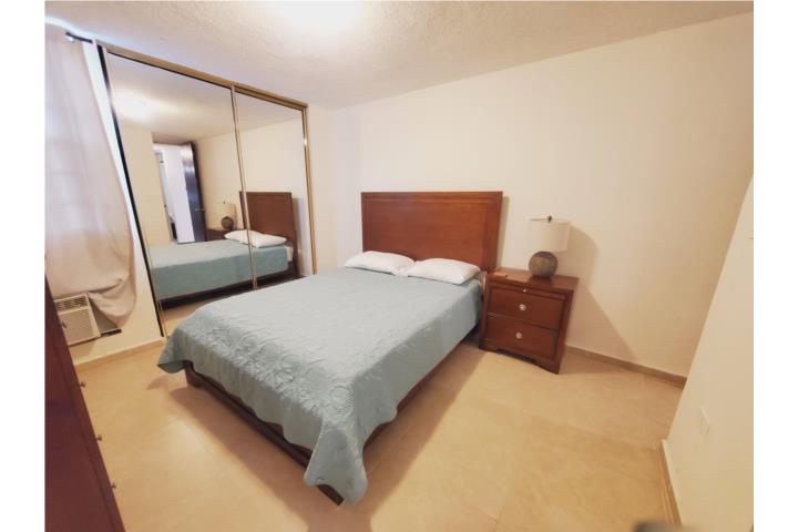 Condominio-Costa Del Sol FURN. 3/2. 2 PARKING. Isla Verde. Near Beach Apartamento/WalkUp en Carolina - Isla Verde