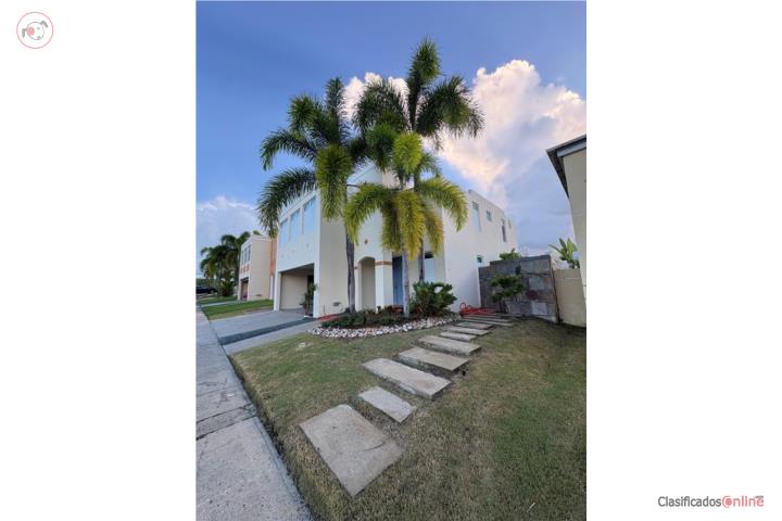 Excelente Casa con Control de Acceso