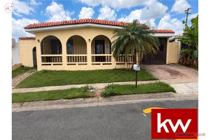 URB. ROUND HILLS, CASA EN TRUJILLO ALTO
