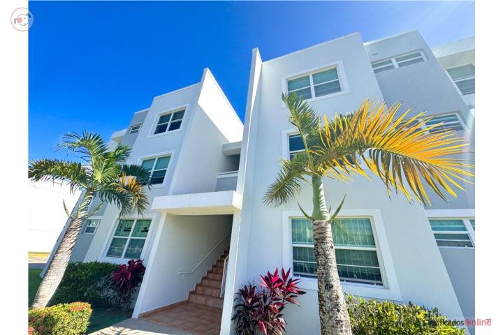 TURNKEY PENTHOUSE APARTMENT NEXT TO THE BEACH