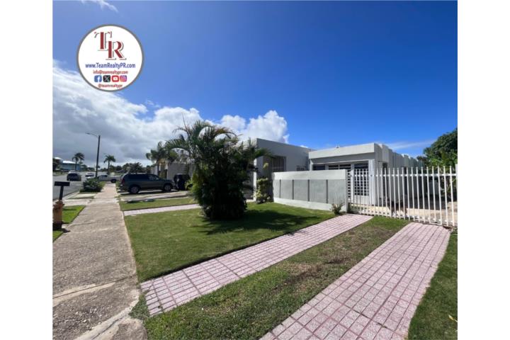 Urbanizacion-Dorado del Mar ¡Encantadora residencia TERRERA en Dorado! Casa en Dorado