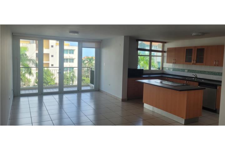 Condominio-Terrazas De Parque Escorial Terrazas de Escorial- Planta full ascensor Apartamento/WalkUp en Carolina