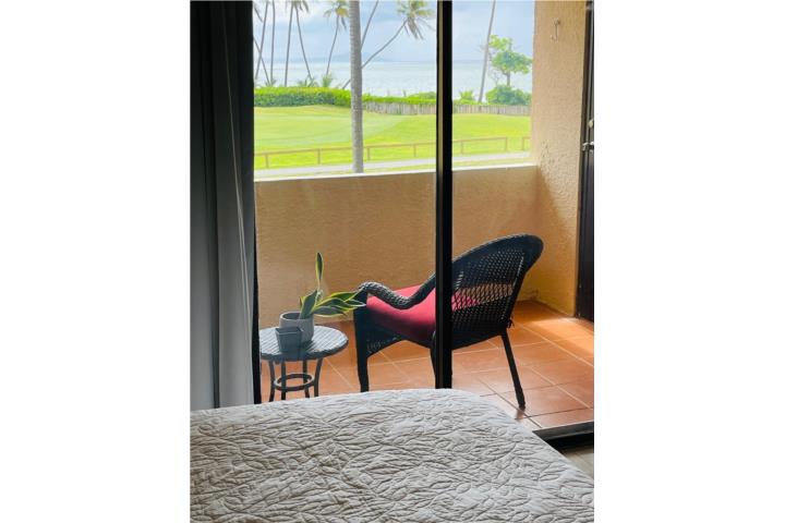 Condominio-Beach Village BEACH VILLA PALMAS DEL MAR FRENTE PLAYA Apartamento en Humacao