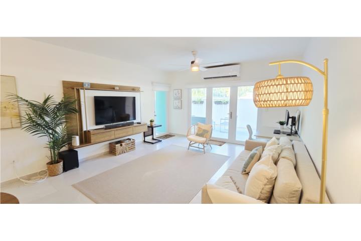 Condominio-Isabela Beach Court Beautiful apartment for rent. Apartamento en Isabela