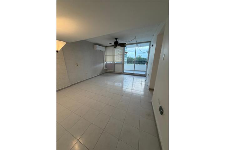 Condominio-Playa Dorada Playa Dorada Apartamento en Carolina