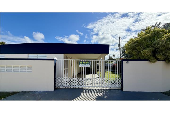 Sector-Sandin A PASOS DE LA PLAYA Casa en Vega Baja