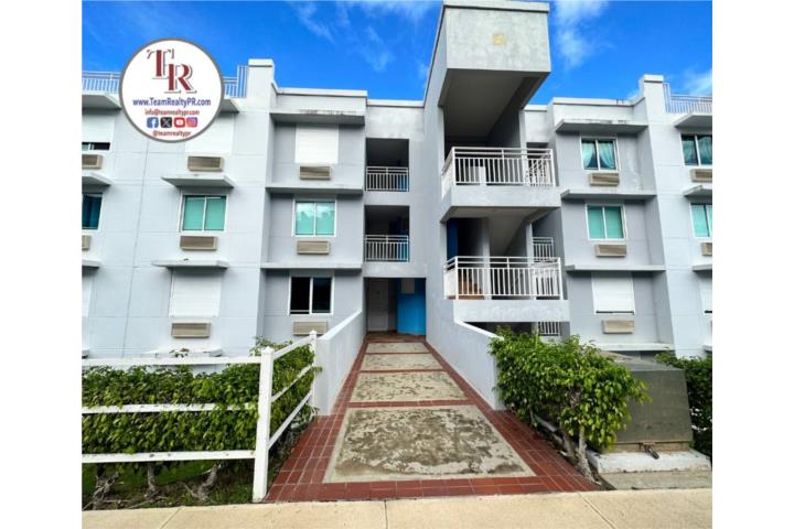 Condominio-Hillside Village ¡Hermoso APARTAMENTO a nivel de parking! Apartamento/WalkUp en Río Grande