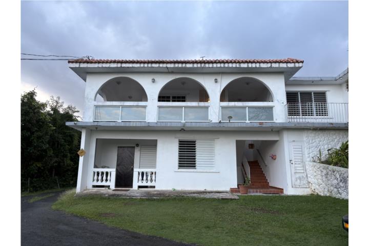 Barrio-Quebrada Area tranquila y familiar. Incluye agua +luz Apartamento/WalkUp en Fajardo