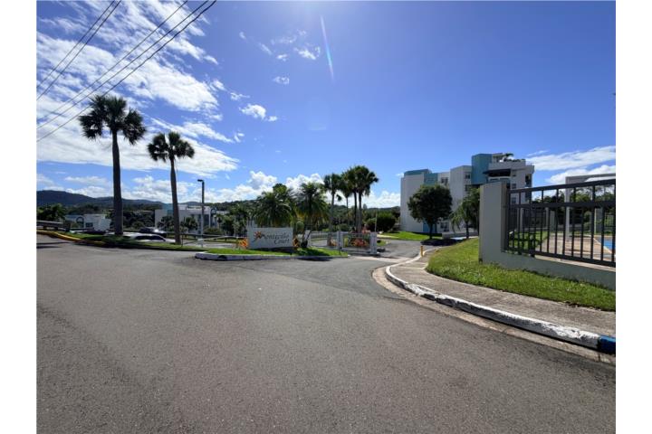 Condominio-Montecillo Court Encantada Montecillo Court Encantada - Alquiler Apartamento/WalkUp en Trujillo Alto