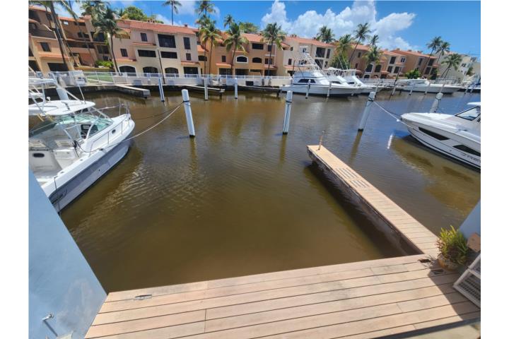 Urbanizacion-Isla San Marcos ISLA San Marcos/Boat slip/ Full Power Generator Casa en Humacao