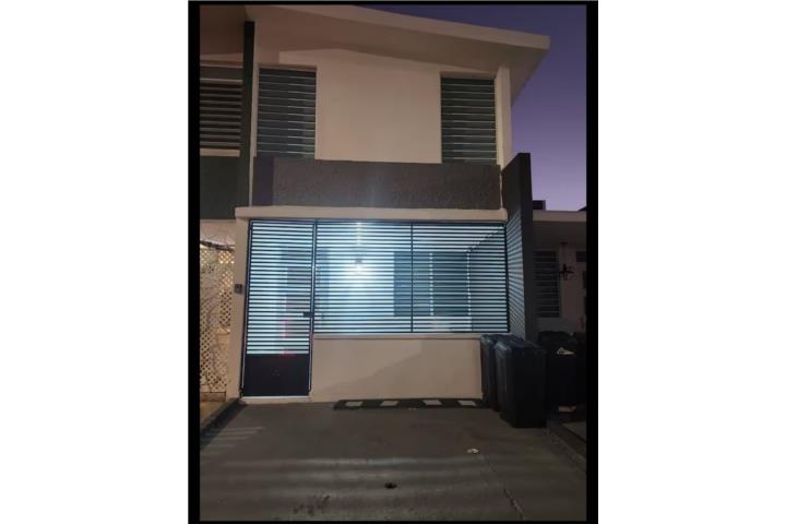 Urbanizacion-Los Caobos LUZ-AGUA-ENSERES-AMUEBLADA-PISCINA! Casa en Ponce