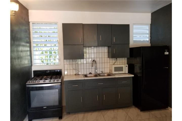 1-1 incluye Agua, Luz y Enseres