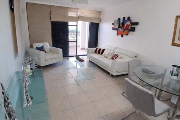 Condominio-Monte Rey State CLOSE TO BEACH 2H/2B FULLY FURNISHED POOL Apartamento/WalkUp en Carolina - Isla Verde
