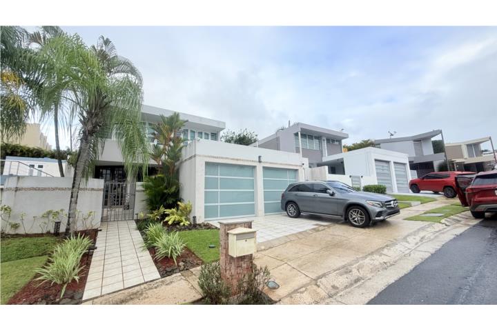 Urbanizacion-La Vista Urb.La Vista -Placas Solares Casa en San Juan - Río Piedras