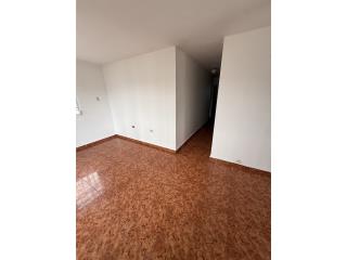 Urbanizacion-Reparto Metropolitano Planta Superior Reparto Metropolitano Apartamento en San Juan - Río Piedras