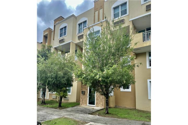 Condominio-Las Vistas De Gurabo Condominio Las Vistas De Gurabo - Garden con patio Apartamento/WalkUp en Gurabo