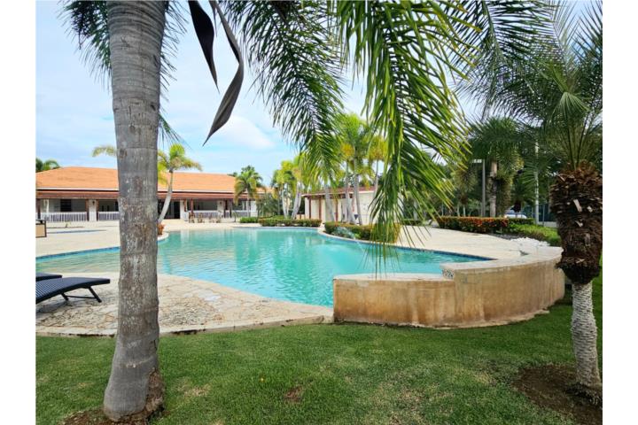 Condominio-Hacienda La Baume Elegance style and comfort near vibrant Apartamento en Cabo Rojo
