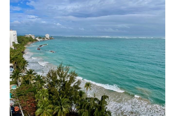 Condominio-Waldorf Tower Frente al Mar 2-2 2pkgs Apartamento en Carolina