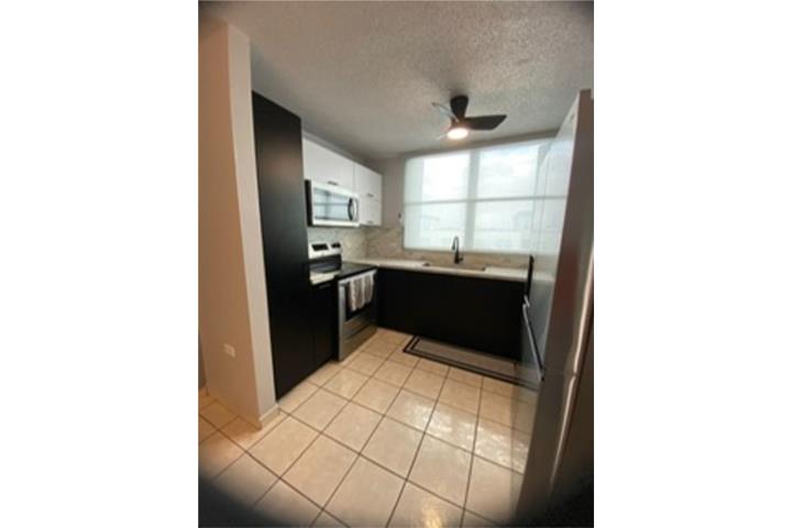 Condominio-Vistas Del Valle VISTAS DEL VALLE Hermoso Apartamento Apartamento/WalkUp en Caguas