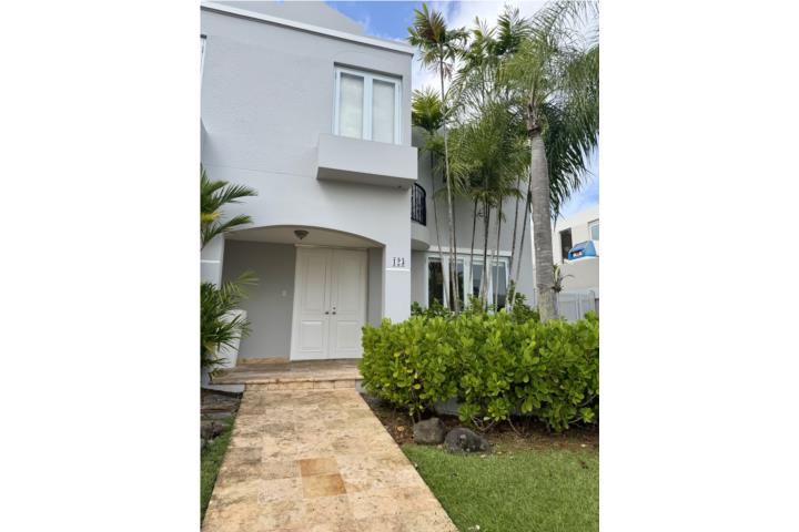 Urbanizacion-Estancias Reales Estancias Reales Casa en Guaynabo