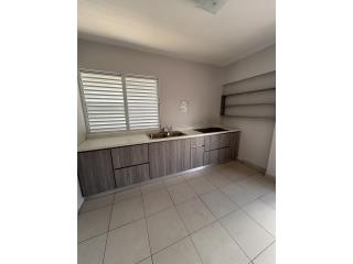 Las Piedras, Apto Remodelado por $650 mensual