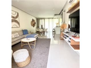 LUJOSO PENTHOUSE HARBOUR LAKES, HUMACAO 