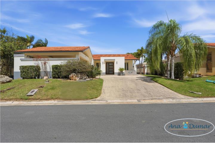 SABANERA -VILLA CARBIA w/POOL