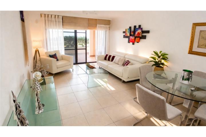 Condominio-Monte Rey State CLOSE TO BEACH 2H/2B FULLY FURNISHED POOL Apartamento/WalkUp en Carolina - Isla Verde