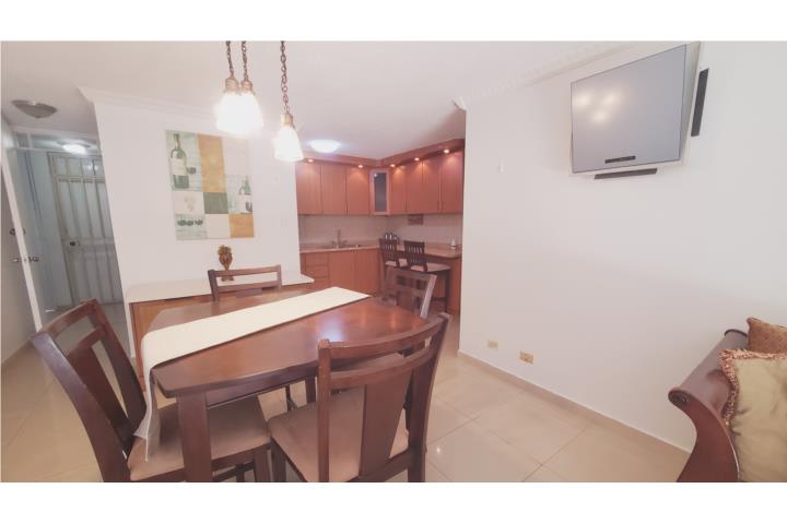 Condominio-New San Juan ISLA VERDE AVE. 2/2/1 FURNISHED Apartamento en Carolina - Isla Verde